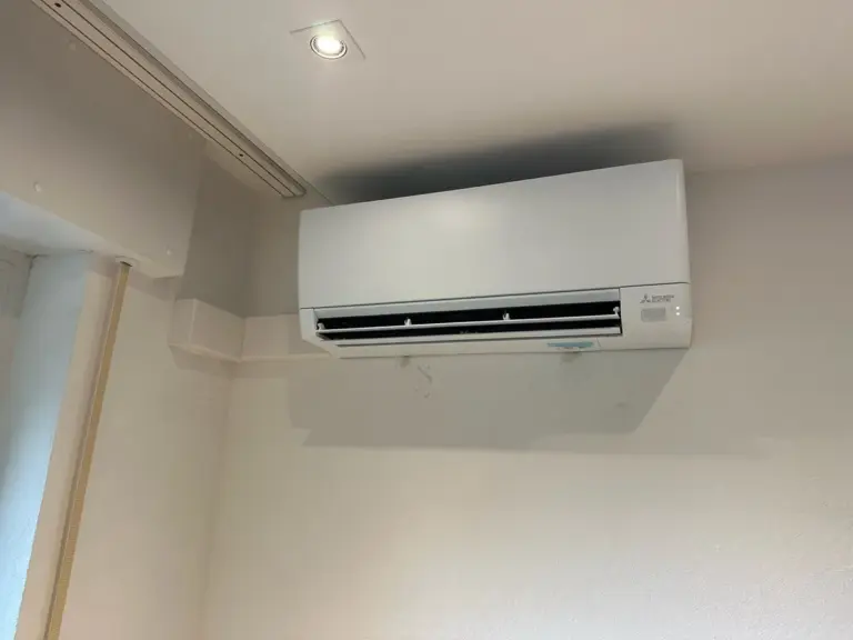 Mitsubishi Electric MSZ-AY Wandgerät mit Kabelkanal – montiert von KKS Reichel